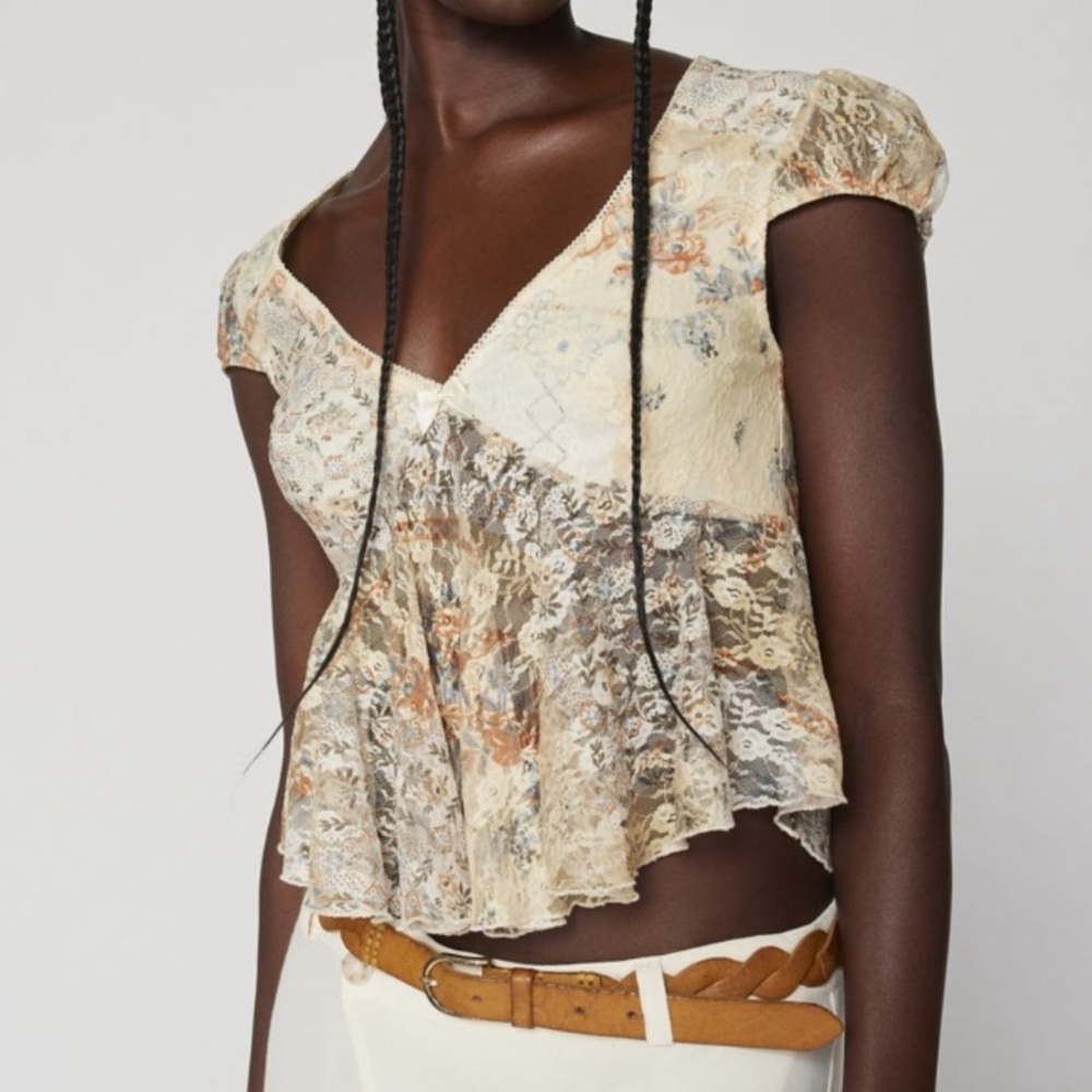 urban outfitters kimchi blue taylor lace babydoll top